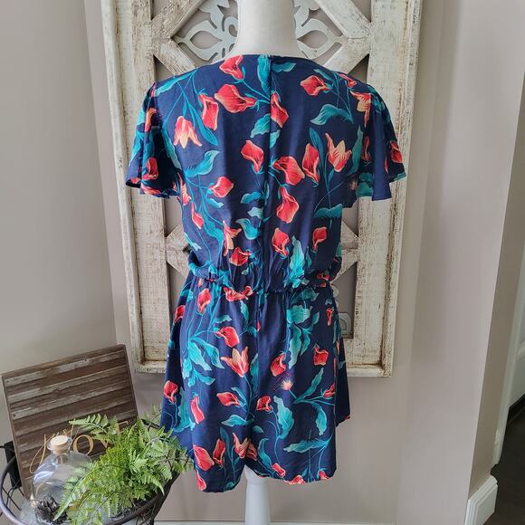 Ces Femme Women's Flutter Sleeve Surplice Shorts Romper in Blue & Coral Floral - Picture 5 of 13